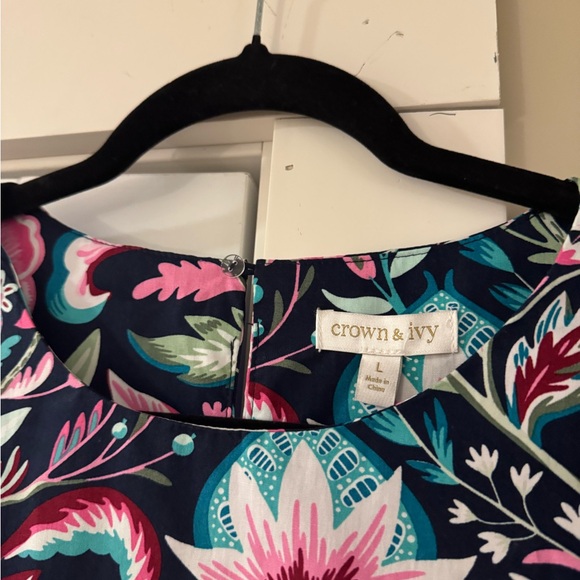 NWT crown & ivy Floral Blouse - Pink and Blue - Picture 7 of 16